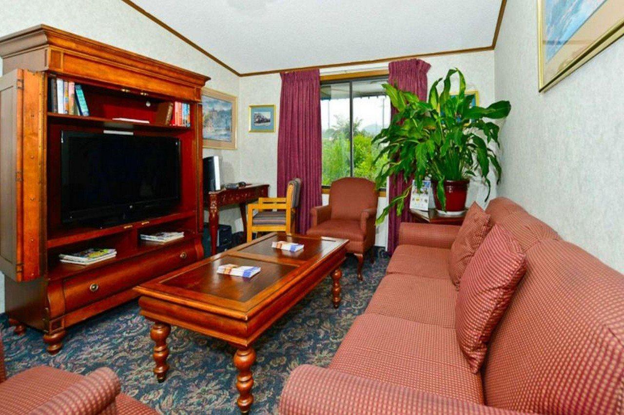 M Star Hotel Covington Extérieur photo